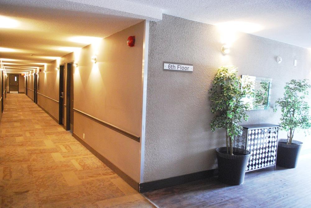 Ramada By Wyndham Edmonton Yellowhead Nw Exteriör bild